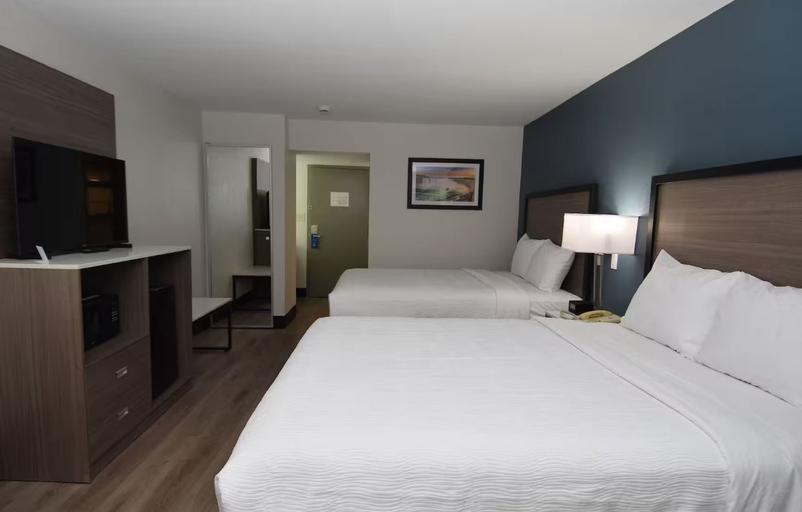 Bedroom 5, Baymont By Wyndham Batavia - Darien Lake, Genesee