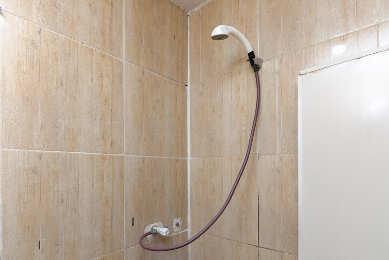 bathroom 18
