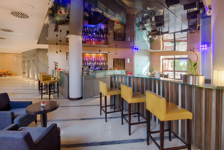 Food & Drinks 5, NH Bologna Villanova, Bologna