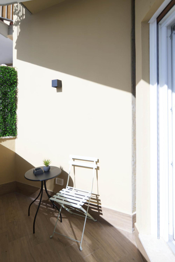 Others 5, GENESI Suites, Roma