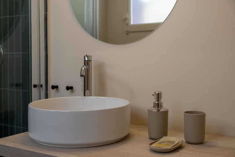 Bathroom 3, Residence Ferraud, Torino