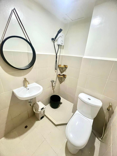 Bathroom 2, Seawind Condominium 2 Bedroom Near Samal and Airport, Davao City