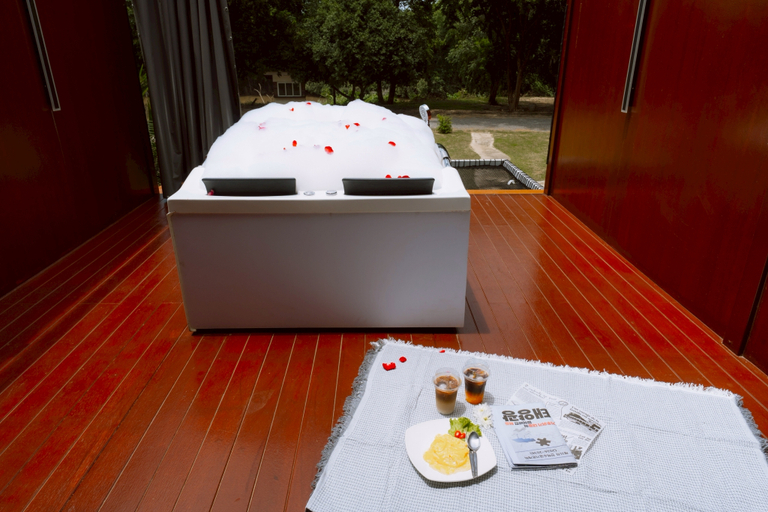 19 Degrees Resort Room Type - Family Jacuzzi Villa