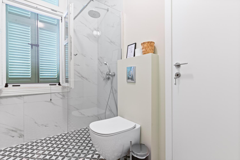 Shower 2, Lefkada Historical Charm, Ionian Islands
