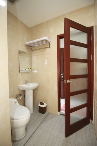 Bathroom 3, Grand Mahoni Hotel, Banda Aceh