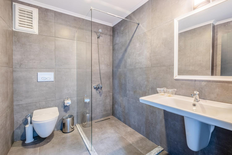 Bathroom 5, SENZA GARDEN HOLIDAY CLUB, Alanya