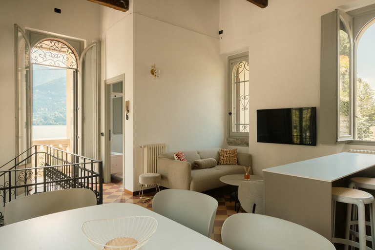 Others 5, Villa Locana con Jacuzzi e vista lago, Como