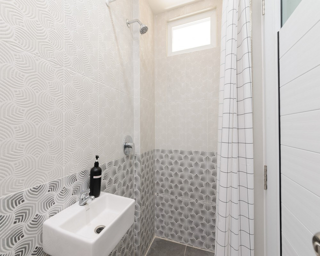 Bathroom 3, RedDoorz near GSG UNILA Lampung (permanently closed), Bandar Lampung