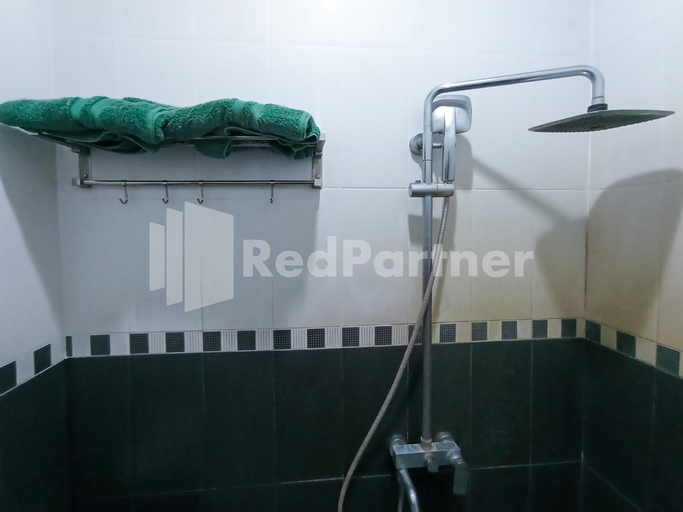Bathroom 12