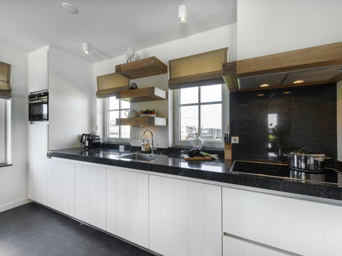 Others 5, Beautiful villa with a sauna, at the Tjeukemeer, Lemsterland