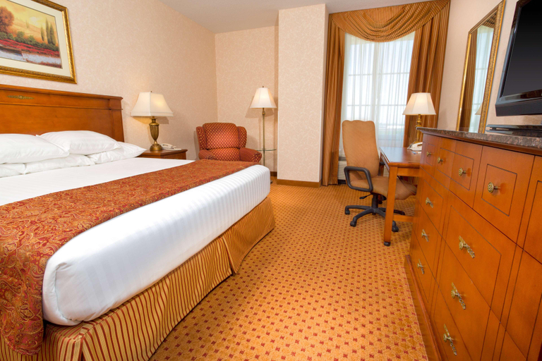 Bedroom 3, Drury Inn Suites Sikeston, Scott