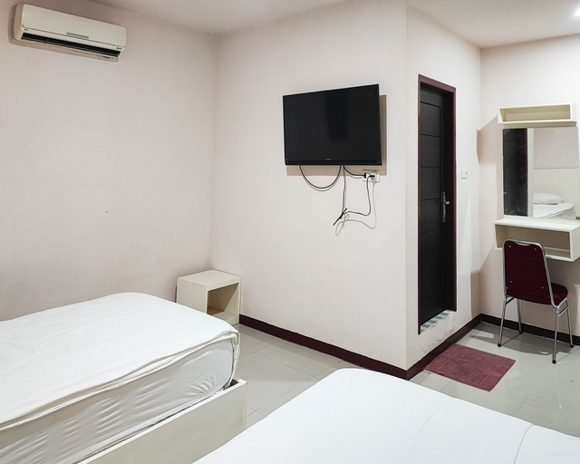 Bedroom 9