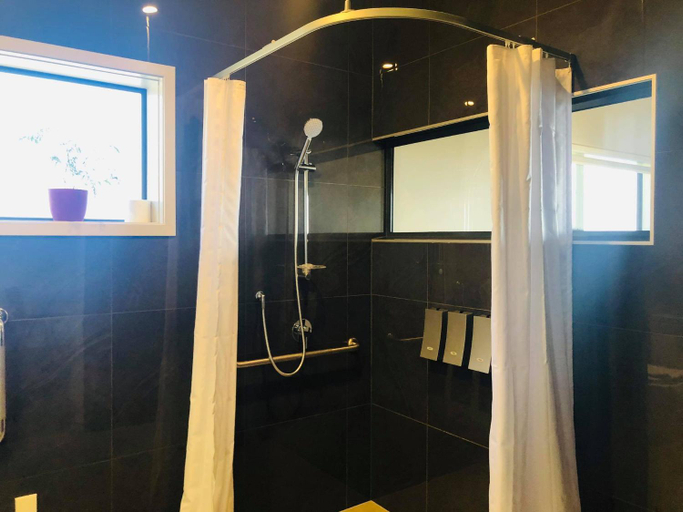 Bathroom 3, Chalets at Okurukuru, New Plymouth