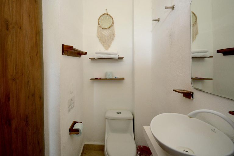 Bathroom 5, Casa Delia Hotel Downtown, Othón P. Blanco