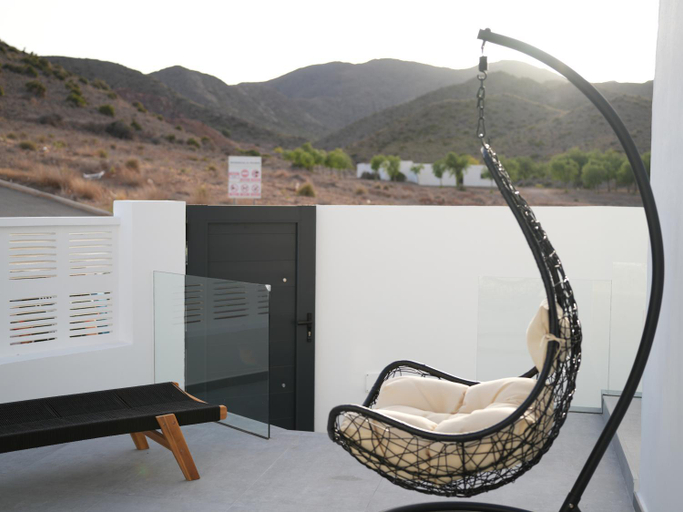 Others 4, Senses Villa, Almería