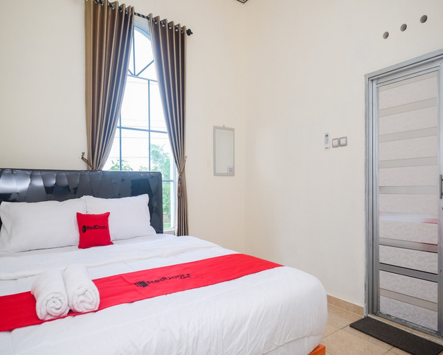 Bedroom 12