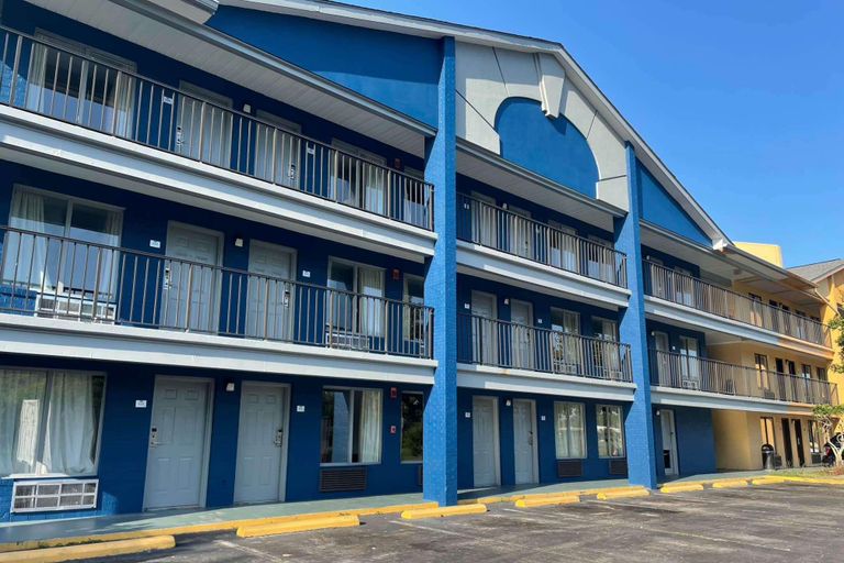 Exterior & Views 5, Travelodge by Wyndham Mobile Al, Mobile
