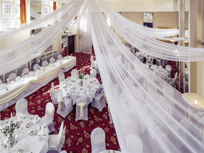 Public Area 3, Mercure Leeds Parkway Hotel, Leeds