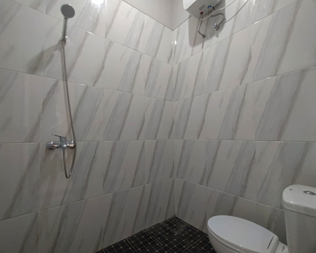 Bathroom 9