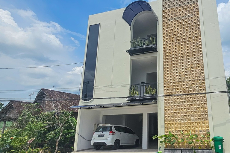 Exterior & Views, Hotel Buana Express RedPartner, Bojonegoro