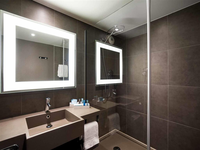 Bathroom 5, Novotel Gent Centrum, Oost-Vlaanderen
