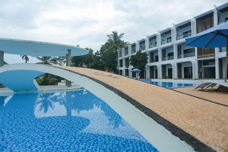 Swimming Pool 11