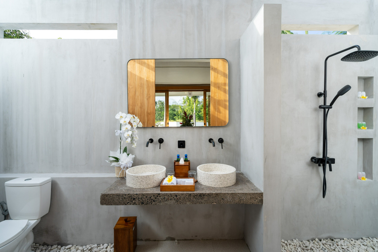 Bathroom 5, Asri Village Two, Badung