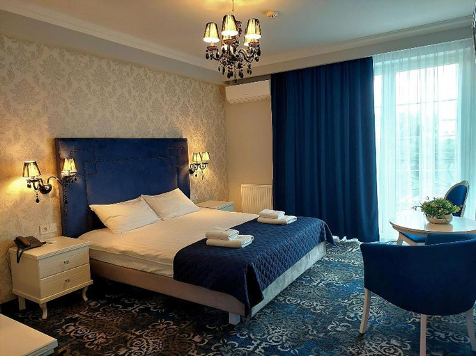 Others 5, Hotel Lord, Radom City