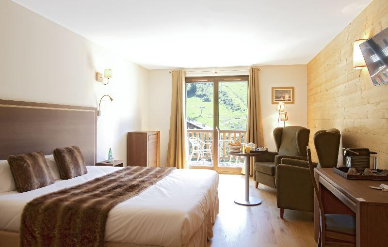Bedroom, Hôtel et Spa Le Chamois by Odalys, Haute-Savoie
