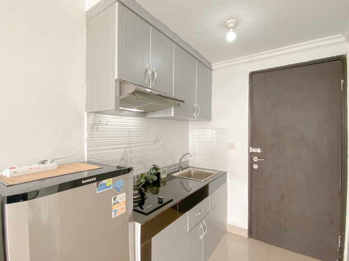 Others 4, Warm and Good Studio Room at Park View Condominium Apartment By Travelio, Depok