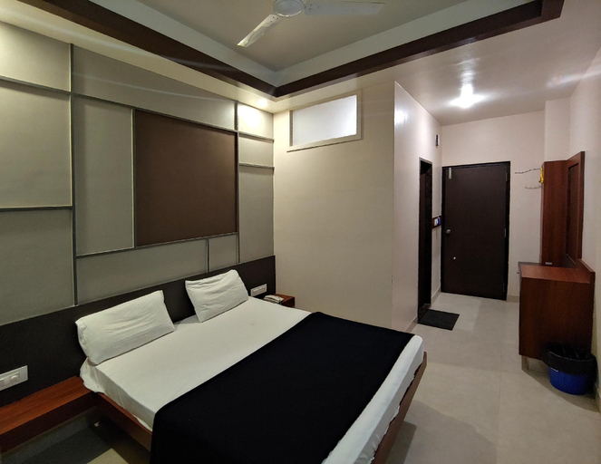 Bedroom 4, Royal Regency Lodge, Bangalore