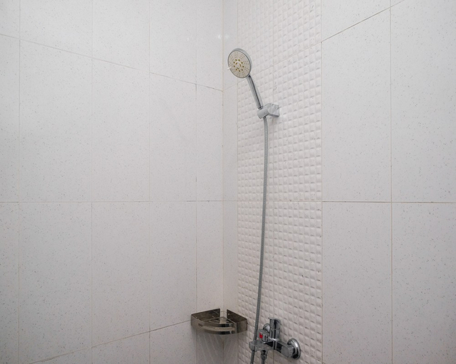 Bathroom 19