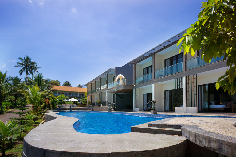 Exterior 22