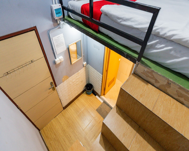 Bedroom 6