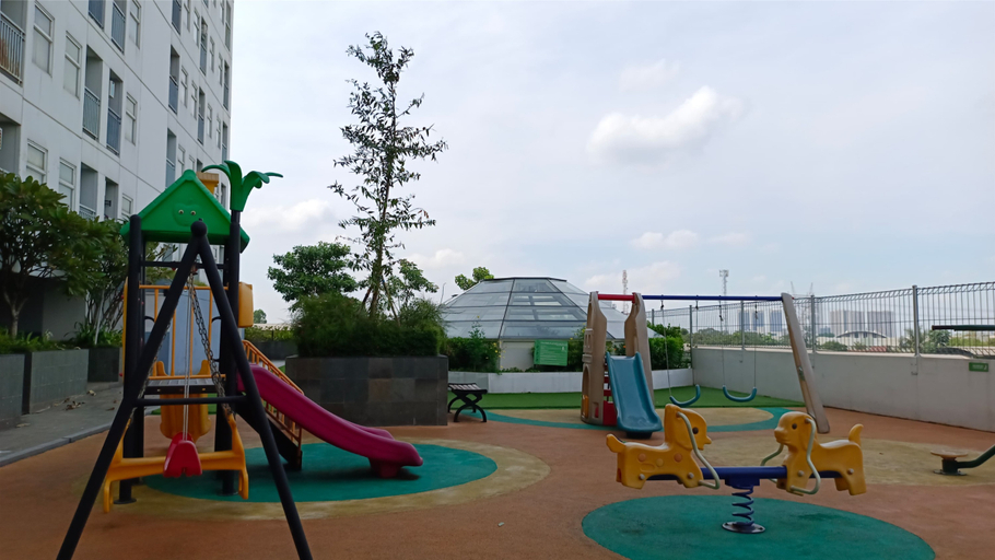 Others 4, Warm and Cozy Studio Apartment at Serpong Garden By Travelio, Tangerang