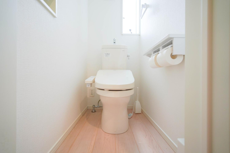 Bathroom 2, VICTORIA GARDEN Lovely House, Osaka