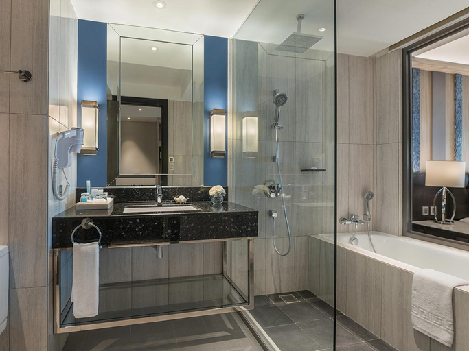 Bathroom 5, Henann Palm Beach Resort, Malay