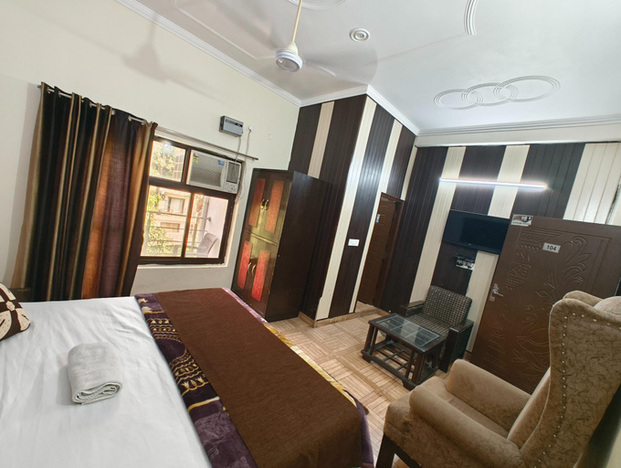 Bedroom 2, Hotel Vishla Palace IN "Unit of SA Brothers Services" , Garhwal