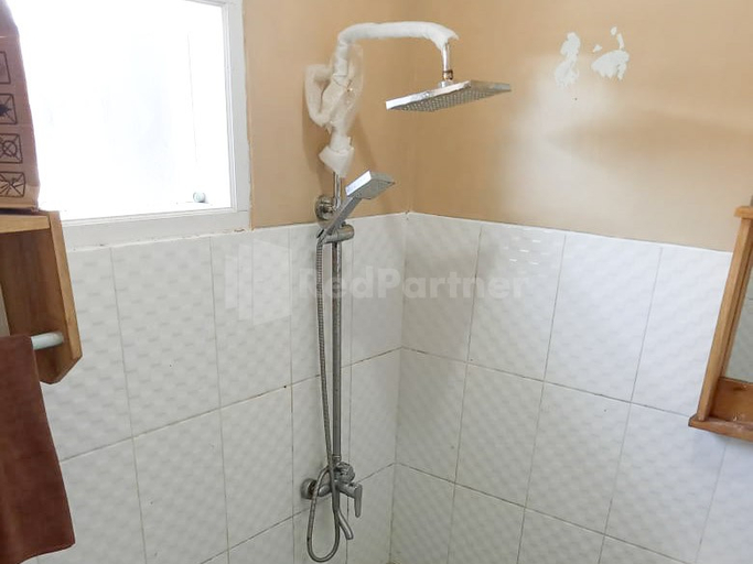 Bathroom 7