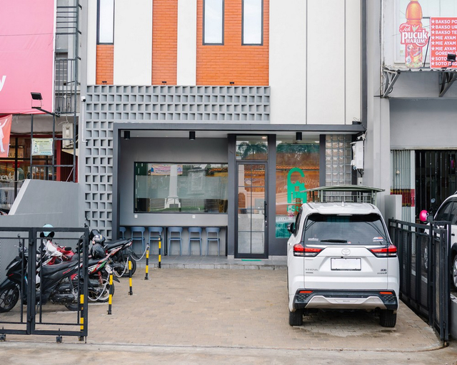Exterior & Views 2, RedDoorz Plus @ Kedaton Lampung, Bandar Lampung