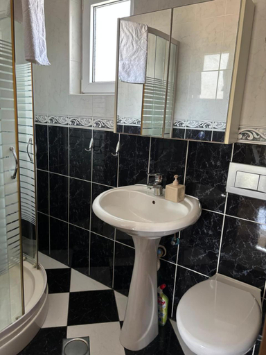 Bathroom 2, Apartments Katarina