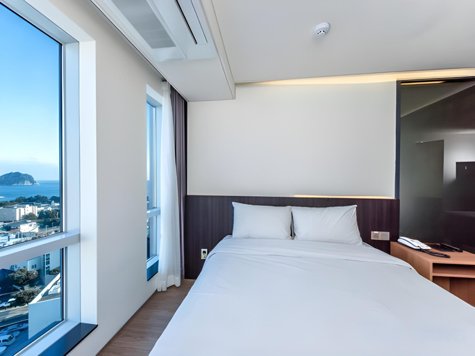 Bedroom 2, The First70 Hotel, Seogwipo