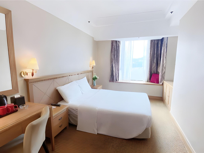 Bedroom 16