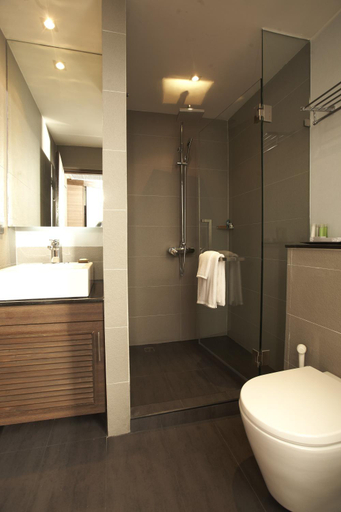Bathroom 7