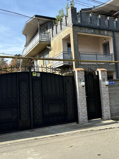 Others 5, Verona Apartment, Dusheti