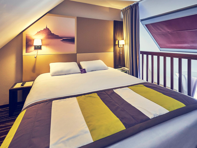 Bedroom 3, Mercure Granville Le Grand Large Hotel, Manche