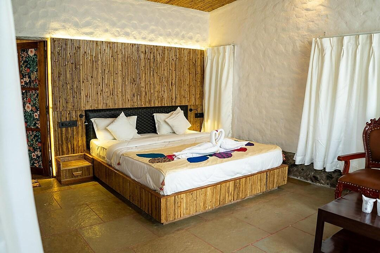 Others 3, Sou Palms Resort, Narmada