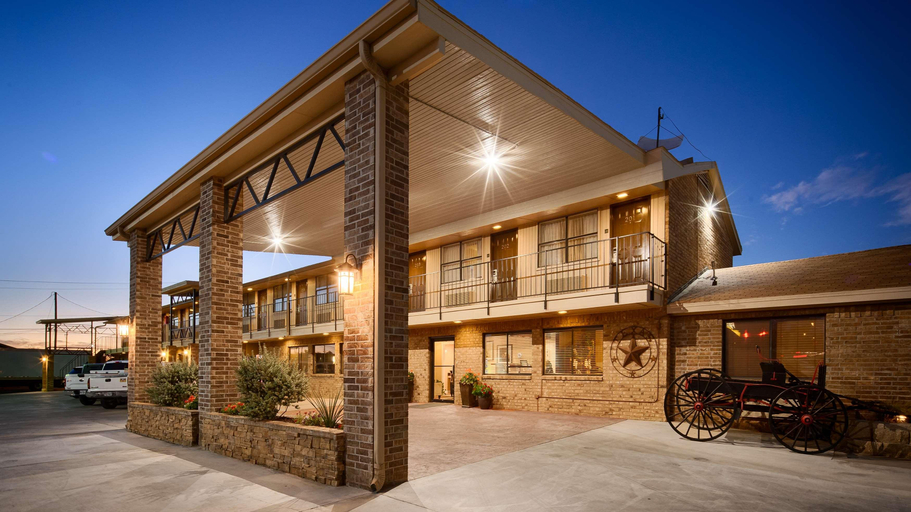 Exterior & Views 2, Best Western Caprock Inn, Terry