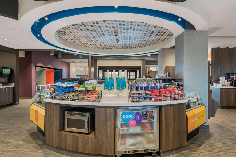 Food & Drinks 4, Tru by Hilton Greensboro, Guilford