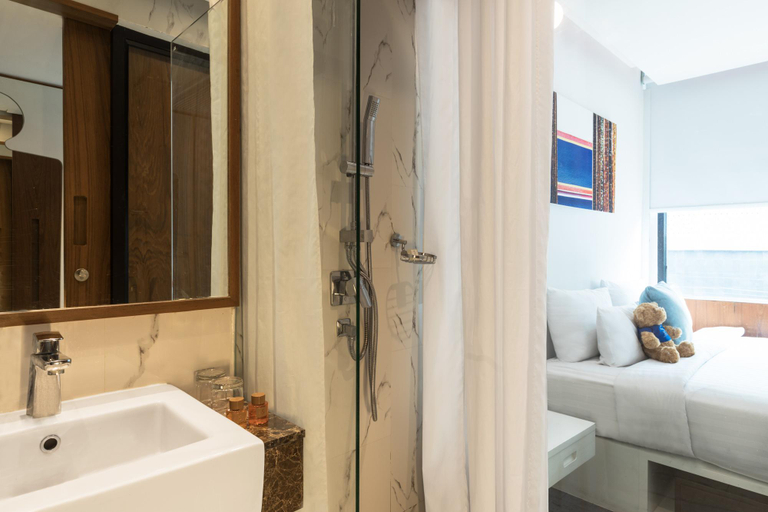 Bathroom 5, S Box Sukhumvit Hotel, Wattana